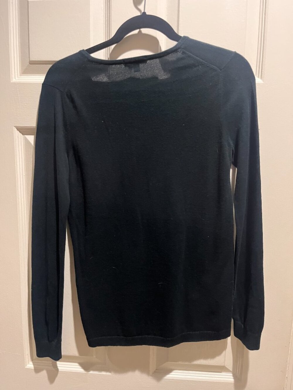 Lacoste black v-neck sweater in a M eu size 40 - Picture 3 of 4